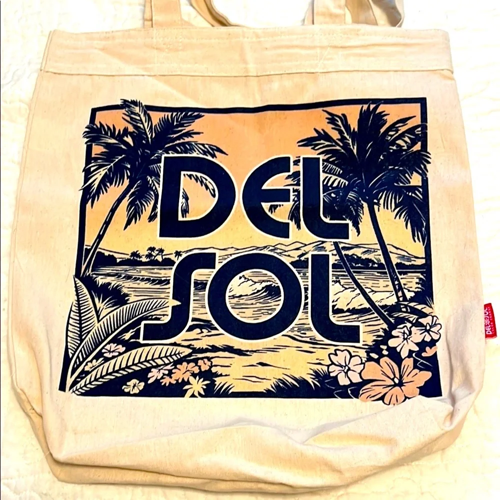 NWOT Del Sol Tote Bag with Tropical Print